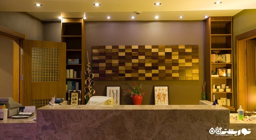 میز پذیرش مرکز سلامتی و اسپا